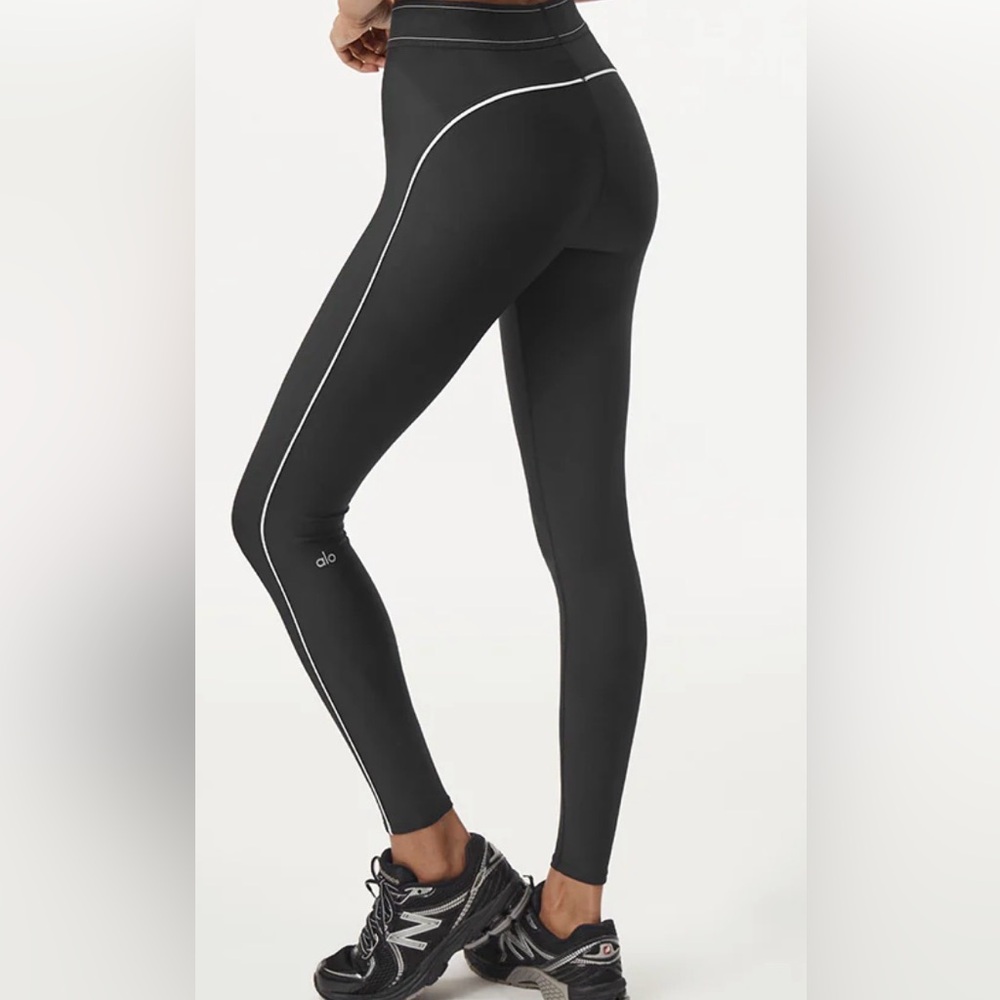 ALO Airlift High-Waist Suit Up Legging (NEW)